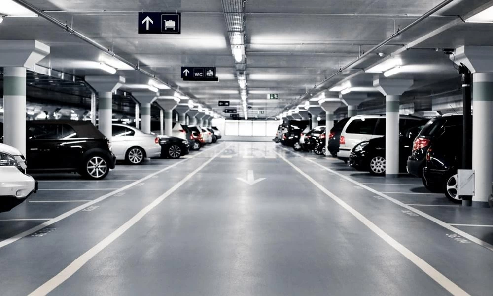 Click away: Τώρα έρχεται και το drive through στα καταστήματα